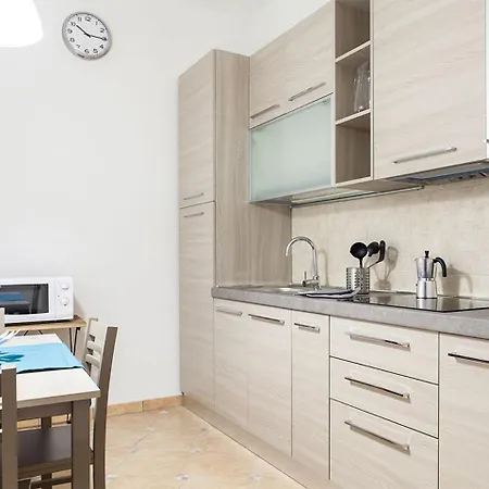 Spacious In Piazza Del Grano Apartamento