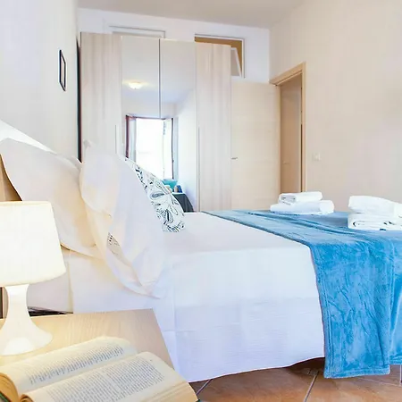 Spacious In Piazza Del Grano Apartman *