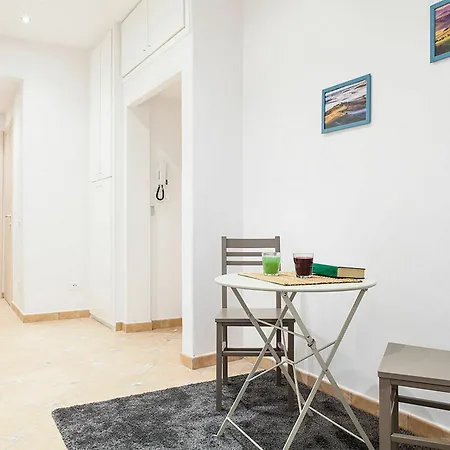 Spacious In Piazza Del Grano Апартаменты *